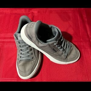 Skechers Men's Gray Athletic Shoes